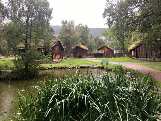 https://mdw-travel-data-us-east-1.s3.amazonaws.com/img/country/Norway/Romsdal-Museum/img_01.jpg