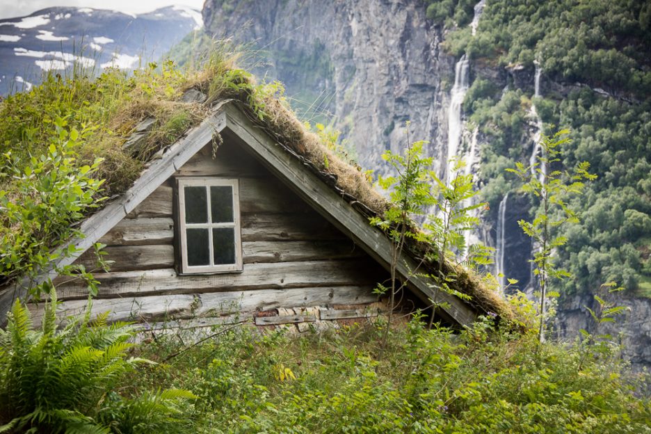 https://mdw-travel-data-us-east-1.s3.amazonaws.com/img/country/Norway/Rygg-mountain-farm/img_03.jpg