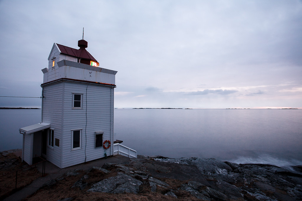 https://mdw-travel-data-us-east-1.s3.amazonaws.com/img/country/Norway/Ryvarden-Lighthouse/img_02.jpg