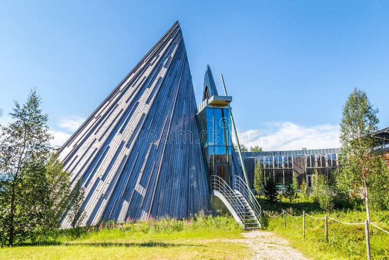 https://mdw-travel-data-us-east-1.s3.amazonaws.com/img/country/Norway/Sami-boycott-monument/img_03.jpg