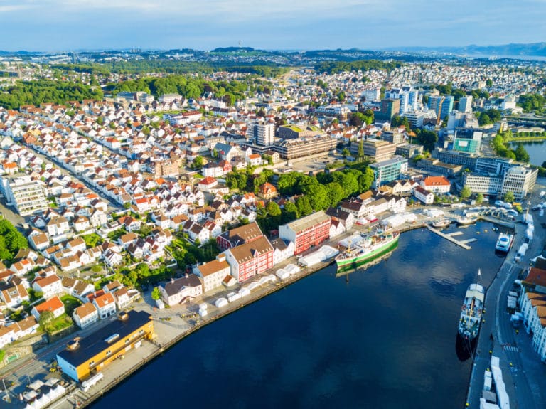 https://mdw-travel-data-us-east-1.s3.amazonaws.com/img/country/Norway/Sandar-Historical-Village/img_03.jpg