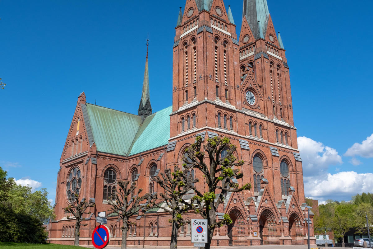 https://mdw-travel-data-us-east-1.s3.amazonaws.com/img/country/Norway/Skien-Church/img_02.jpg