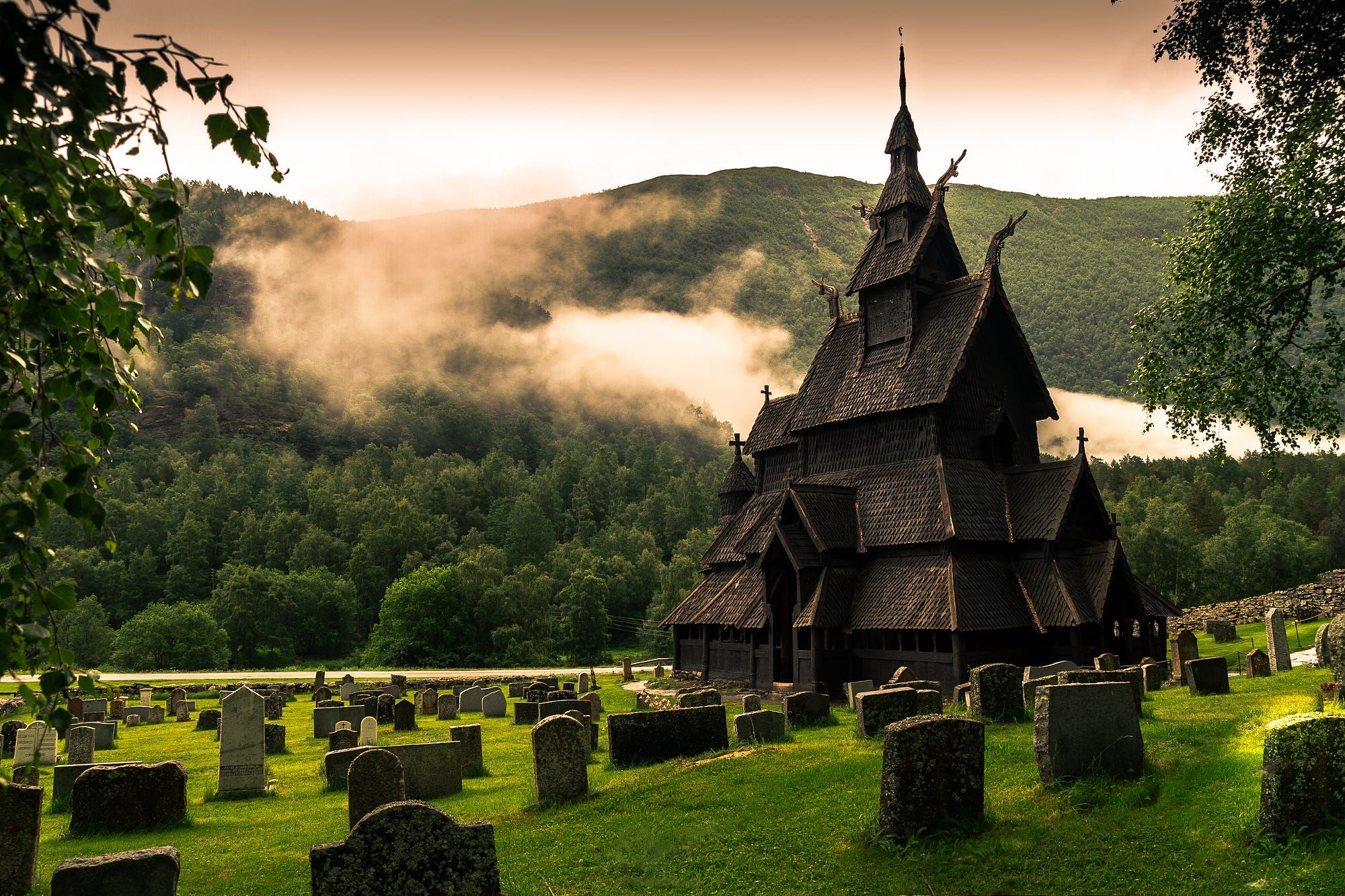 https://mdw-travel-data-us-east-1.s3.amazonaws.com/img/country/Norway/Skoger-Old-Church/img_01.jpg