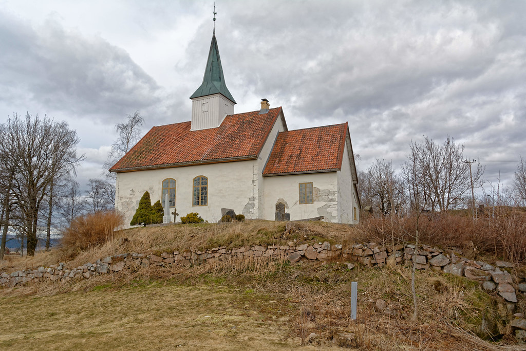 https://mdw-travel-data-us-east-1.s3.amazonaws.com/img/country/Norway/Skoger-Old-Church/img_03.jpg