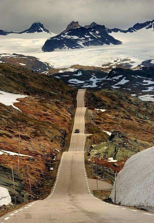https://mdw-travel-data-us-east-1.s3.amazonaws.com/img/country/Norway/Sognefjell-Road/img_03.jpg