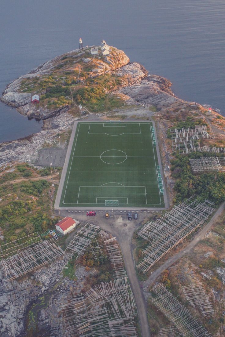 https://mdw-travel-data-us-east-1.s3.amazonaws.com/img/country/Norway/Stadionparken/img_01.jpg