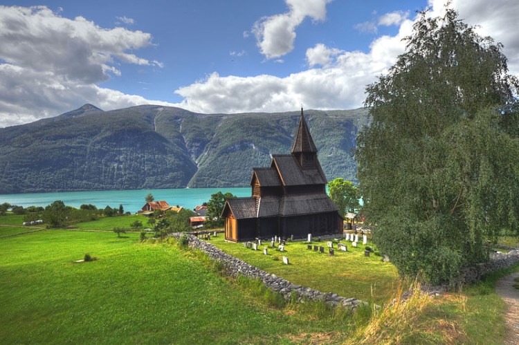 https://mdw-travel-data-us-east-1.s3.amazonaws.com/img/country/Norway/Stava-Church/img_03.jpg