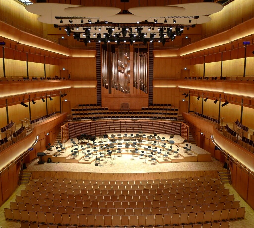https://mdw-travel-data-us-east-1.s3.amazonaws.com/img/country/Norway/Stavanger-Concert-Hall/img_00.jpg