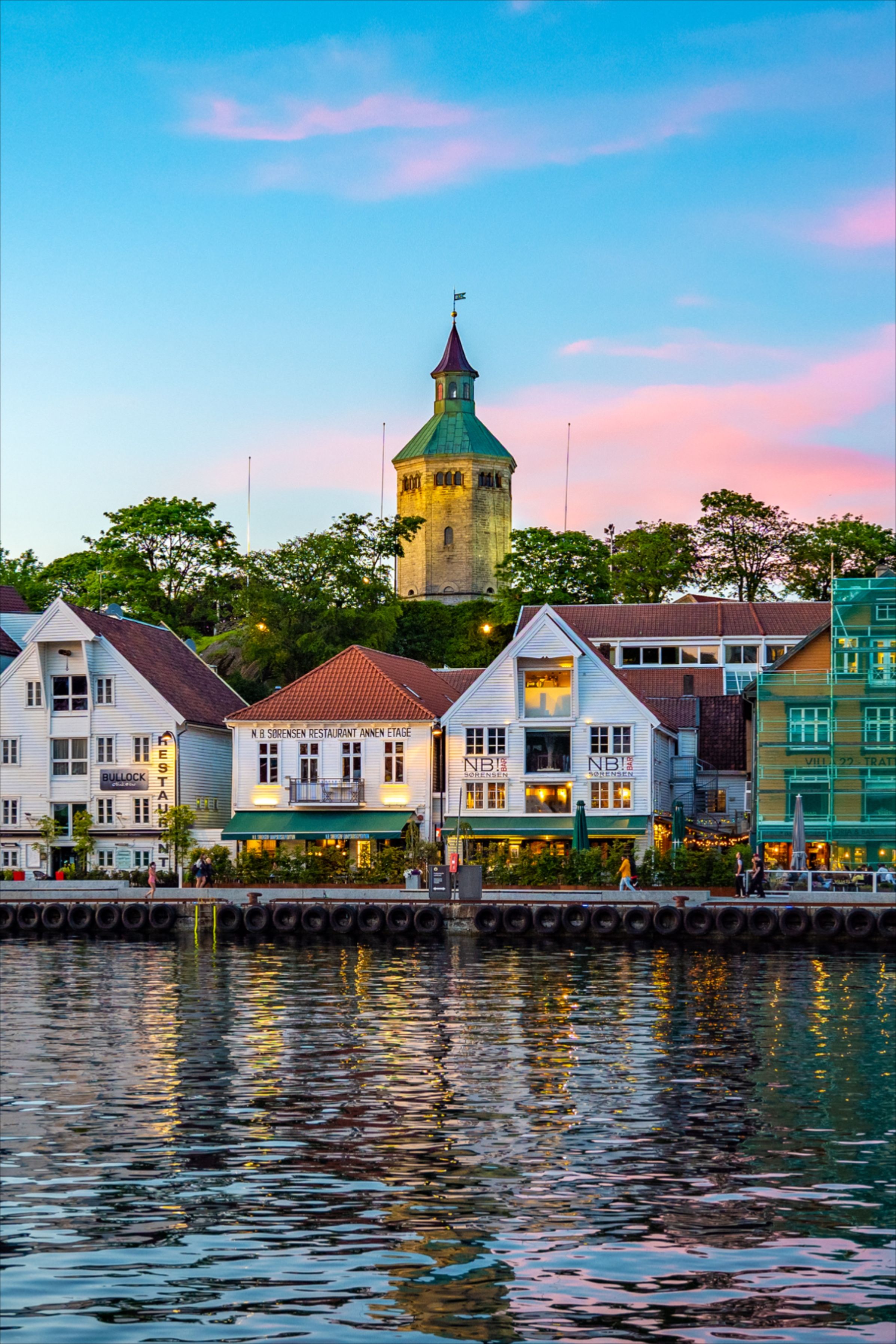 https://mdw-travel-data-us-east-1.s3.amazonaws.com/img/country/Norway/Stavanger-Stadium/img_01.jpg