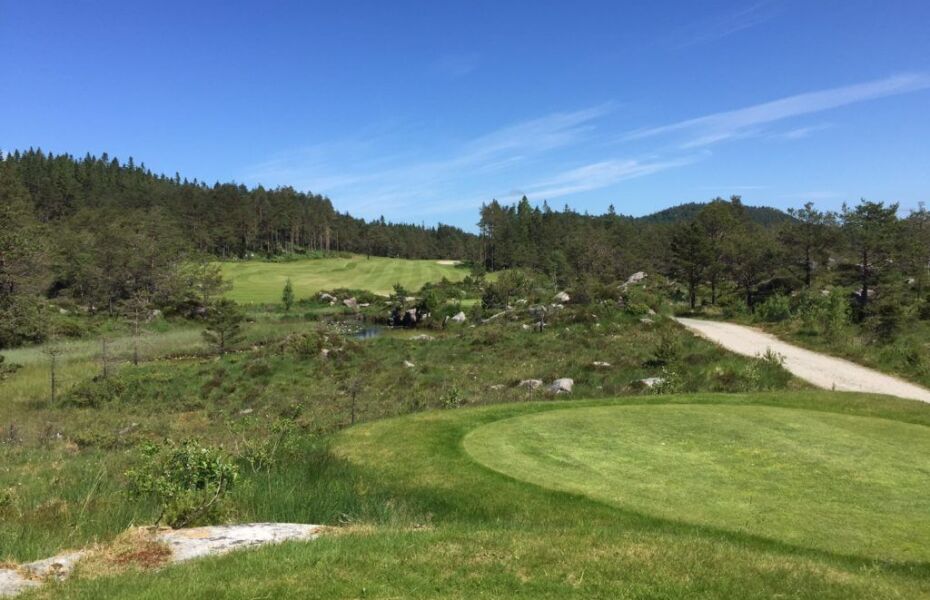https://mdw-travel-data-us-east-1.s3.amazonaws.com/img/country/Norway/Sveio-Golf-Club/img_02.jpg