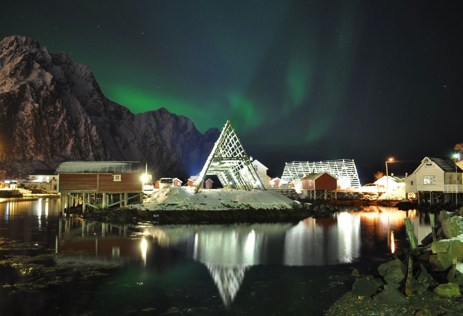 https://mdw-travel-data-us-east-1.s3.amazonaws.com/img/country/Norway/Svinoya-Rorbuer/img_01.jpg