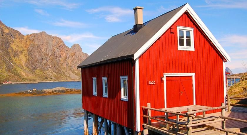 https://mdw-travel-data-us-east-1.s3.amazonaws.com/img/country/Norway/Svinoya-Rorbuer/img_02.jpg
