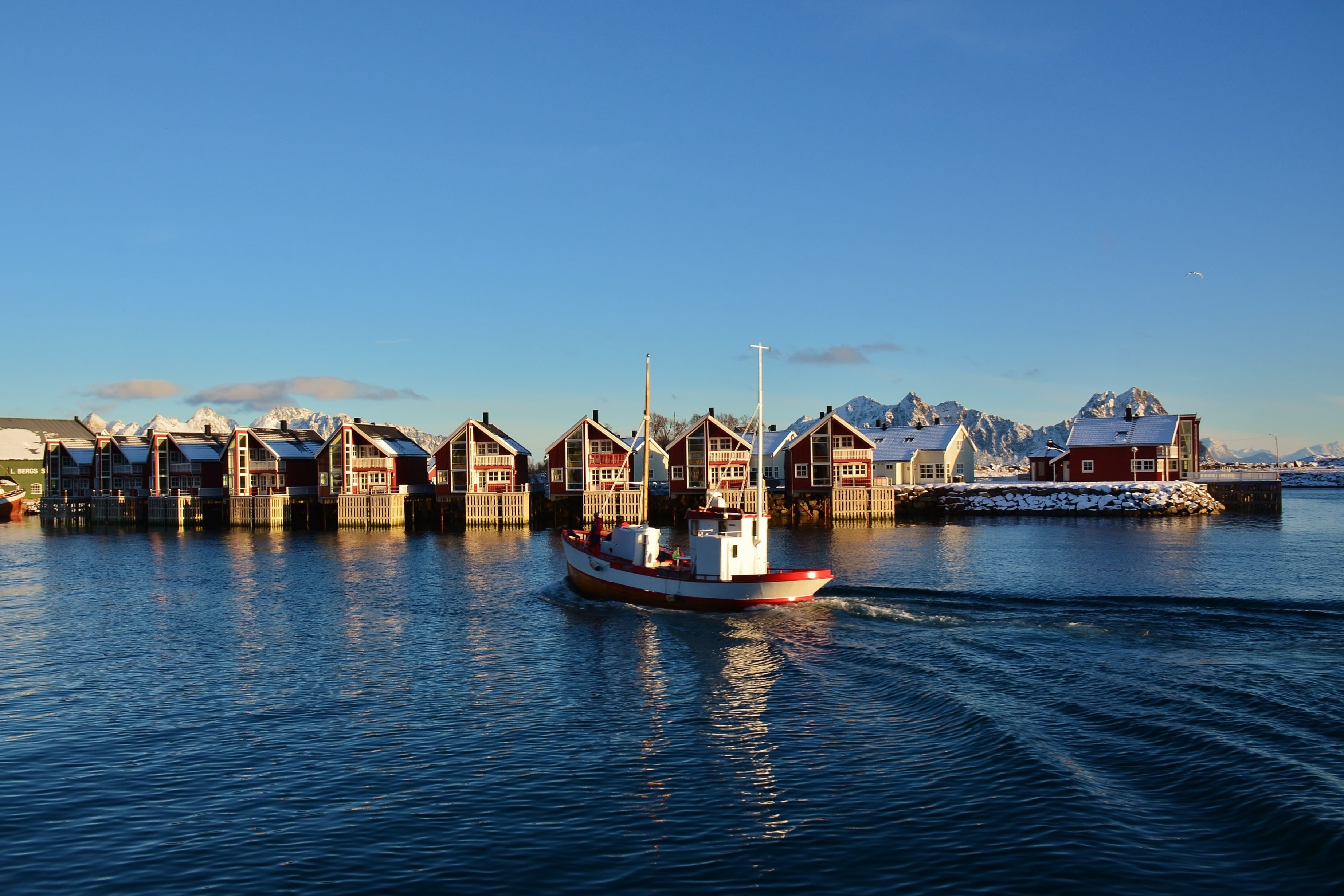 https://mdw-travel-data-us-east-1.s3.amazonaws.com/img/country/Norway/Svinoya-Rorbuer/img_03.jpg