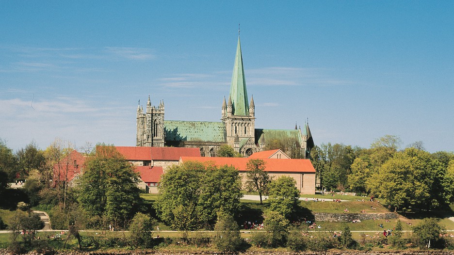 https://mdw-travel-data-us-east-1.s3.amazonaws.com/img/country/Norway/The-Archbishops-Palace/img_03.jpg