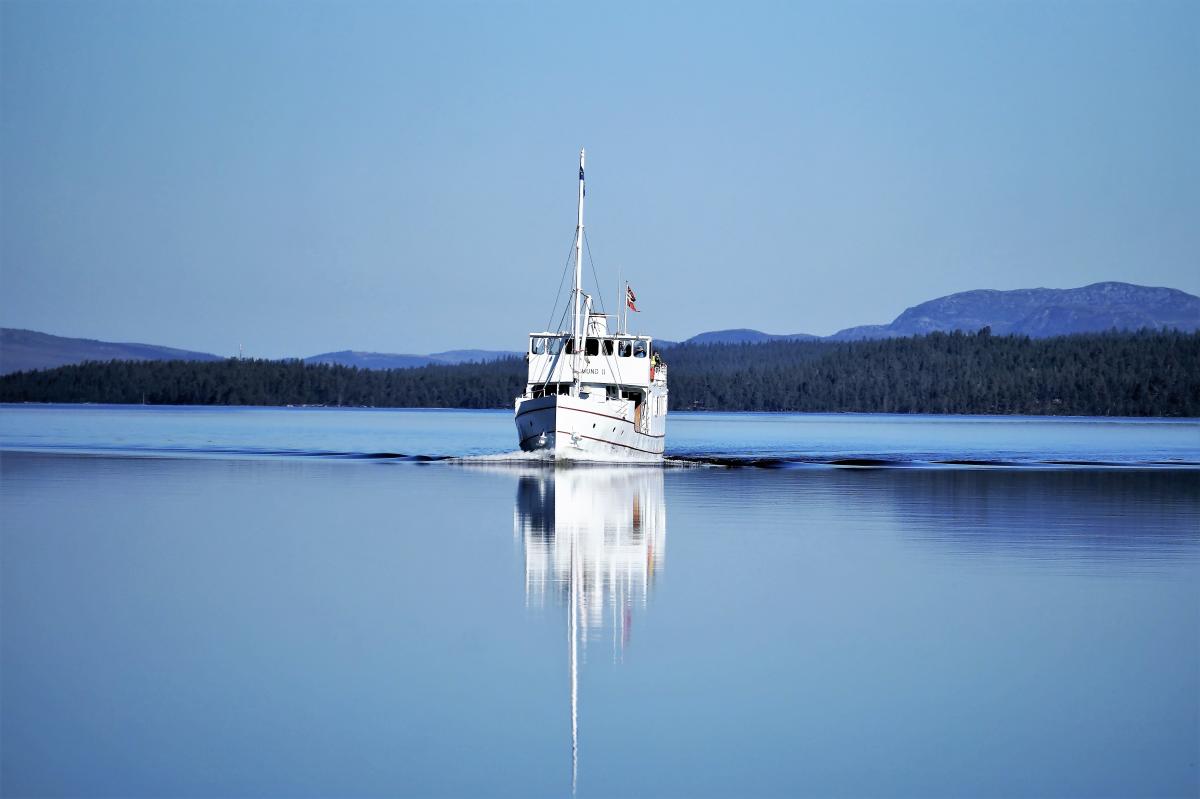https://mdw-travel-data-us-east-1.s3.amazonaws.com/img/country/Norway/The-Canal-Boat-MS-Faemund-II/img_02.jpg