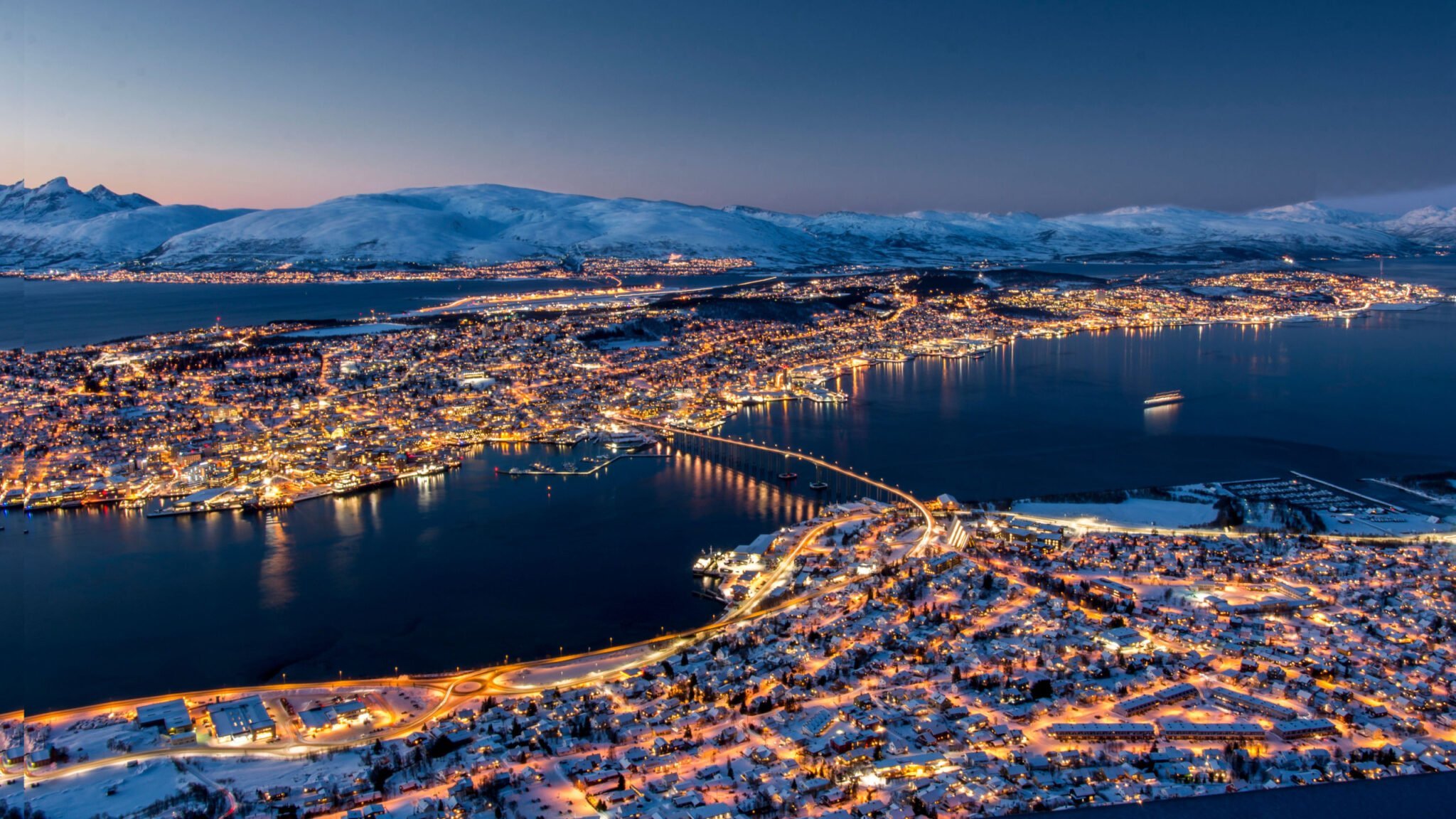 https://mdw-travel-data-us-east-1.s3.amazonaws.com/img/country/Norway/Tromso-Cable-Car/img_00.jpg