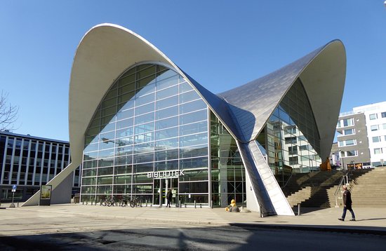 https://mdw-travel-data-us-east-1.s3.amazonaws.com/img/country/Norway/Tromso-Public-library/img_02.jpg