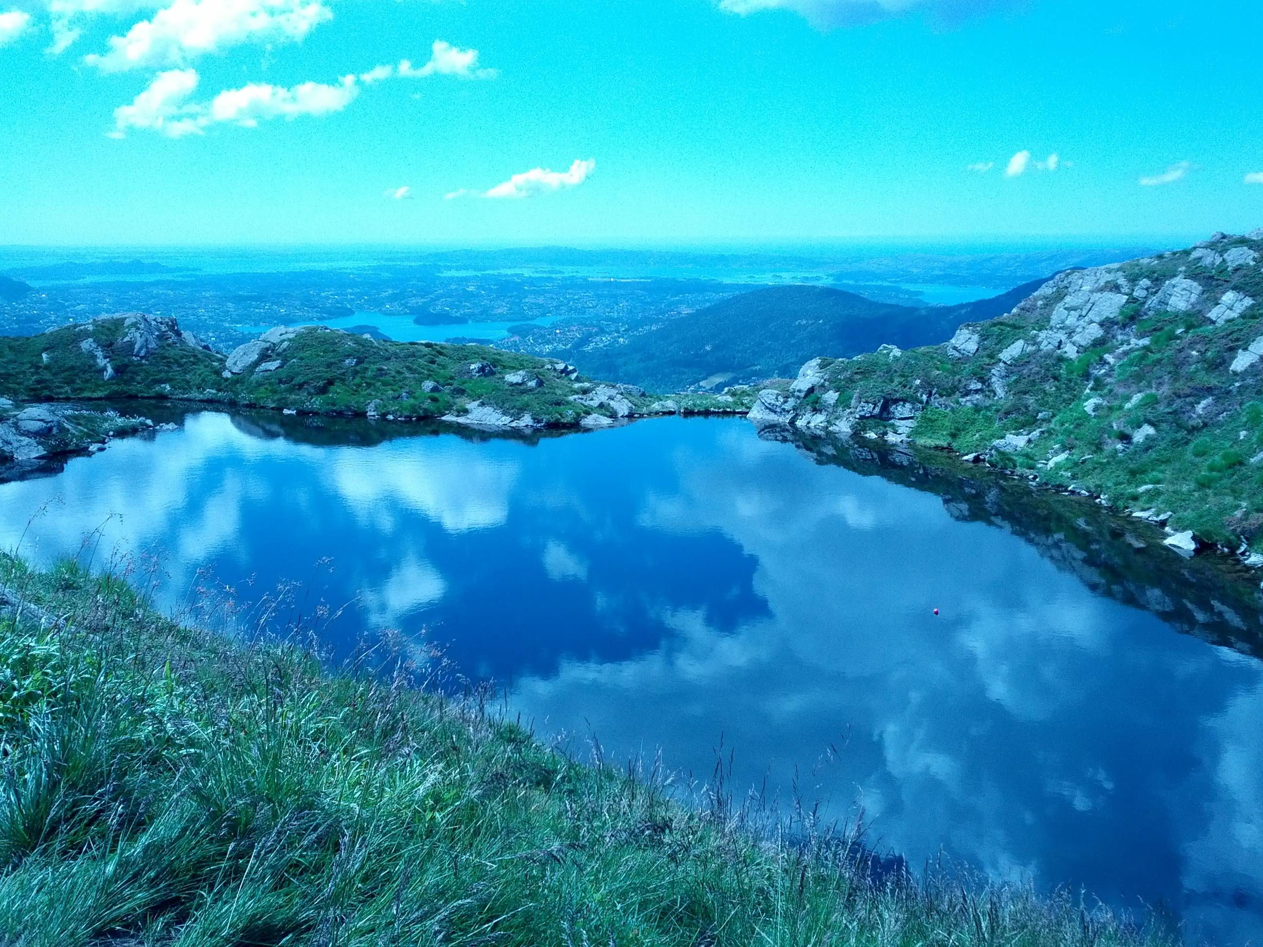 https://mdw-travel-data-us-east-1.s3.amazonaws.com/img/country/Norway/Ulriken/img_01.jpg