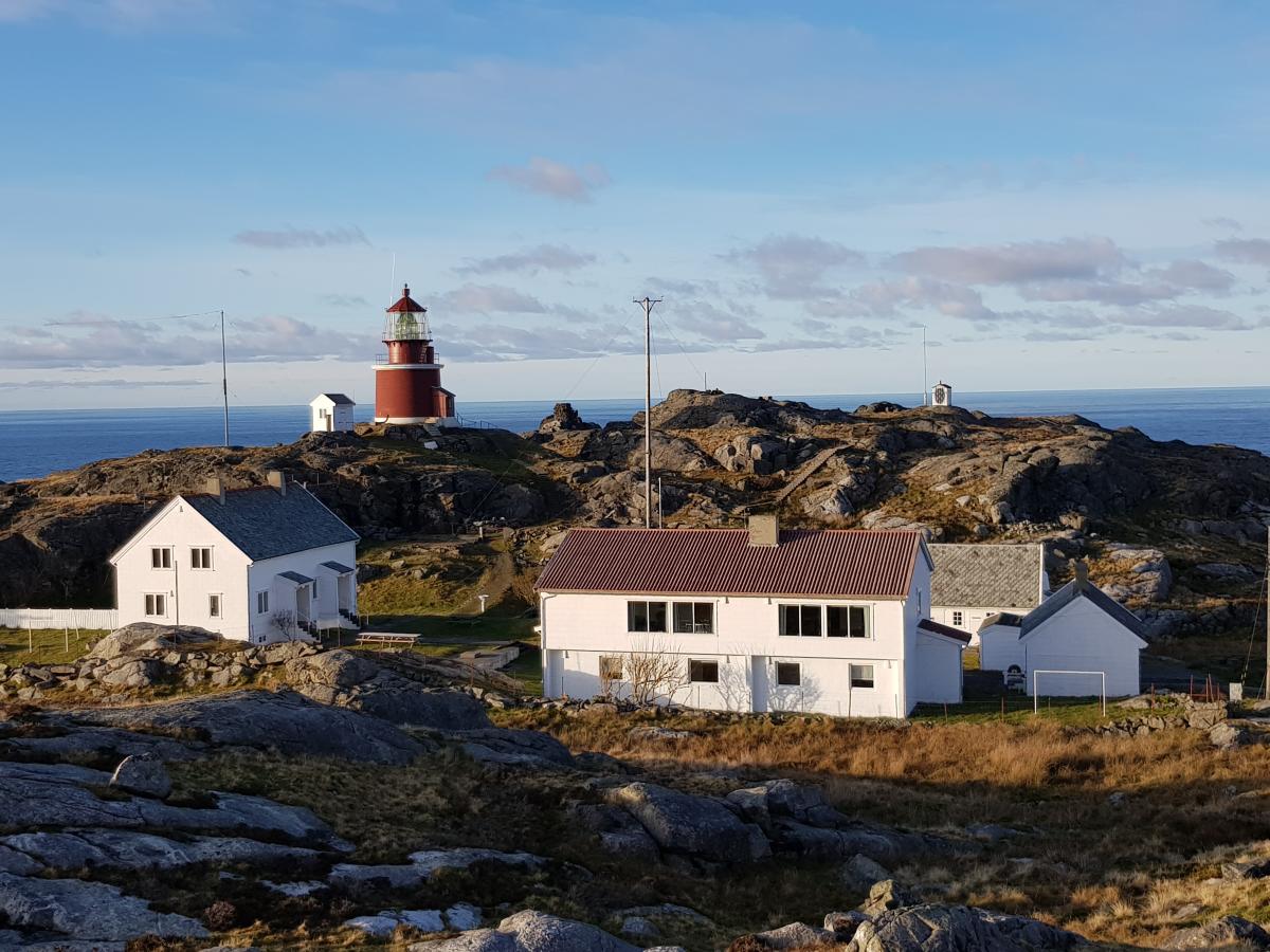 https://mdw-travel-data-us-east-1.s3.amazonaws.com/img/country/Norway/Utsira-Lighthouse/img_03.jpg