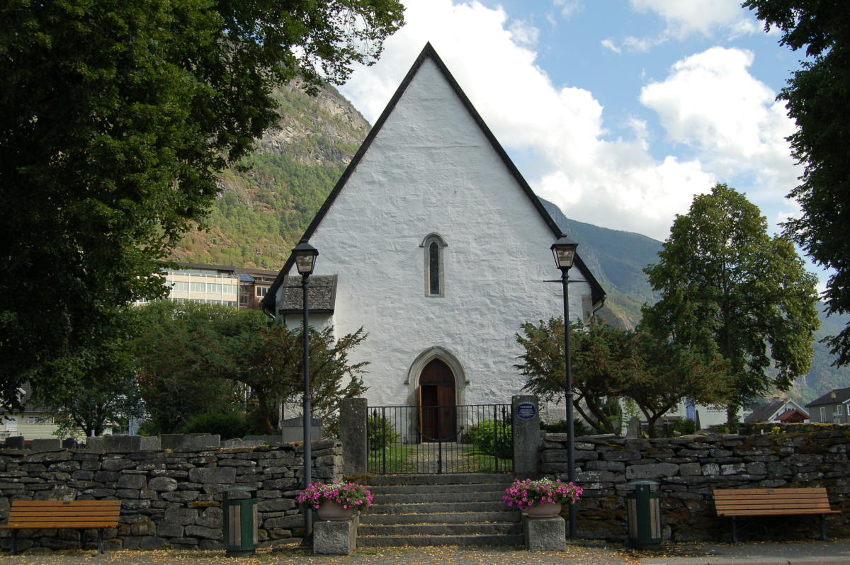 https://mdw-travel-data-us-east-1.s3.amazonaws.com/img/country/Norway/Vangen-Church/img_02.jpg