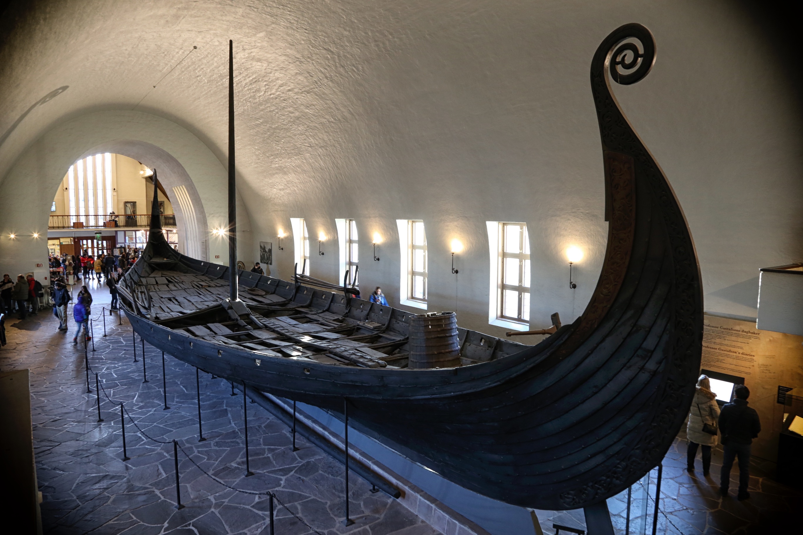 https://mdw-travel-data-us-east-1.s3.amazonaws.com/img/country/Norway/Viking-Ship-Museum/img_00.jpg