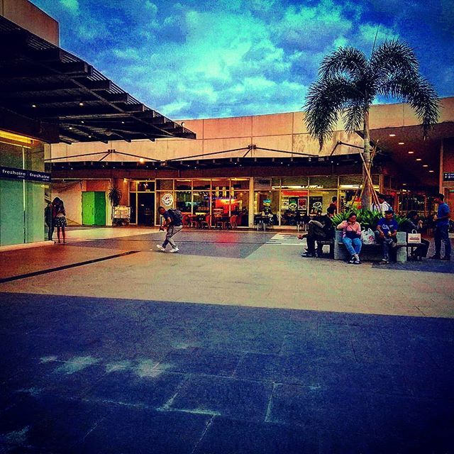 https://mdw-travel-data-us-east-1.s3.amazonaws.com/img/country/Philippines/Abreeza-Mall/img_01.jpg
