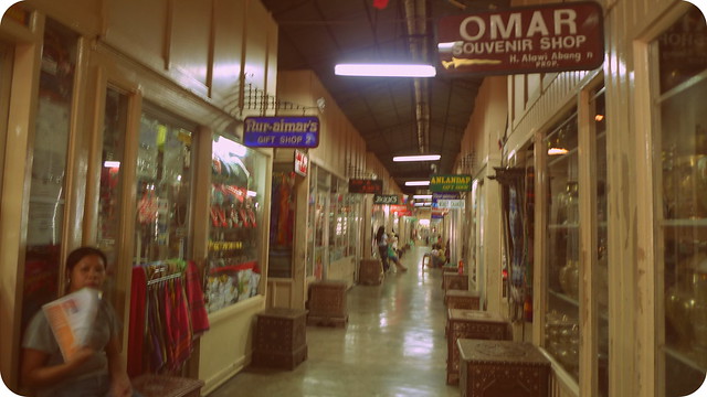 https://mdw-travel-data-us-east-1.s3.amazonaws.com/img/country/Philippines/Aldevinco-Shopping-Center/img_02.jpg