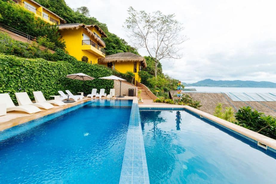 https://mdw-travel-data-us-east-1.s3.amazonaws.com/img/country/Philippines/Anilao-Diving-Resort/img_01.jpg