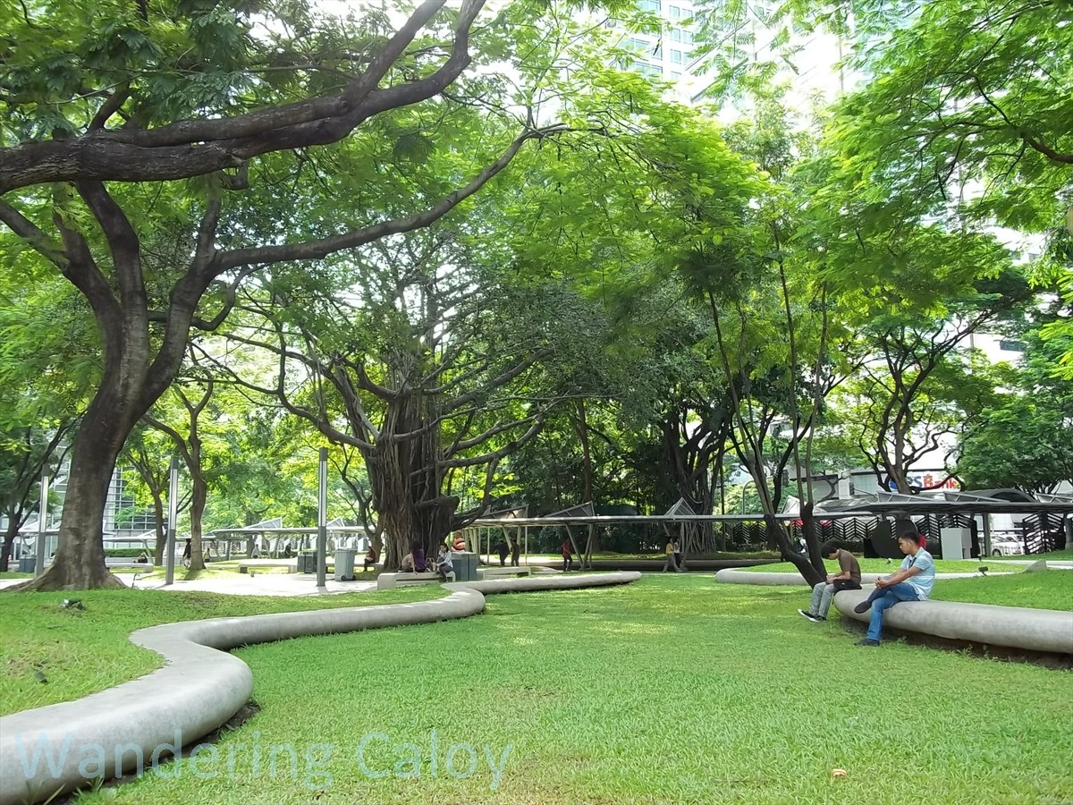 https://mdw-travel-data-us-east-1.s3.amazonaws.com/img/country/Philippines/Ayala-Triangle-Gardens/img_03.jpg