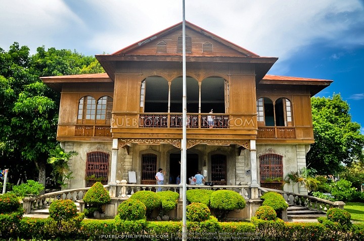 https://mdw-travel-data-us-east-1.s3.amazonaws.com/img/country/Philippines/Balay-Negrense-Museum/img_01.jpg