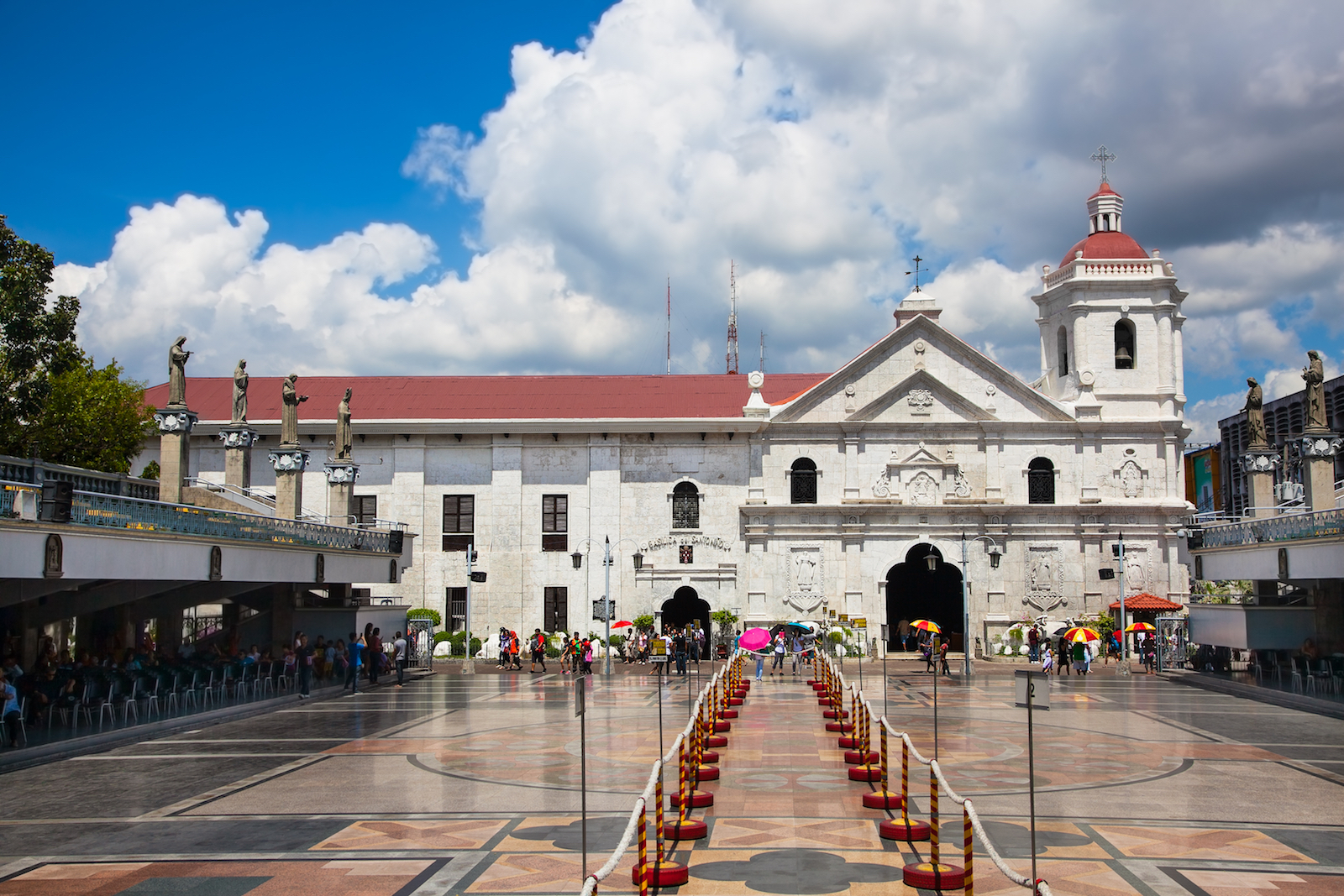 https://mdw-travel-data-us-east-1.s3.amazonaws.com/img/country/Philippines/Basilica-Minore-del-Santo-Nino-de-Cebu/img_02.jpg