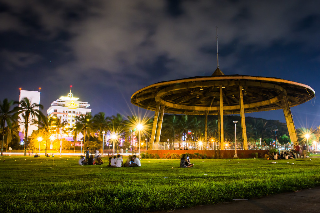 https://mdw-travel-data-us-east-1.s3.amazonaws.com/img/country/Philippines/Bayanihan-Park--formerly-Astro-Park-/img_00.jpg