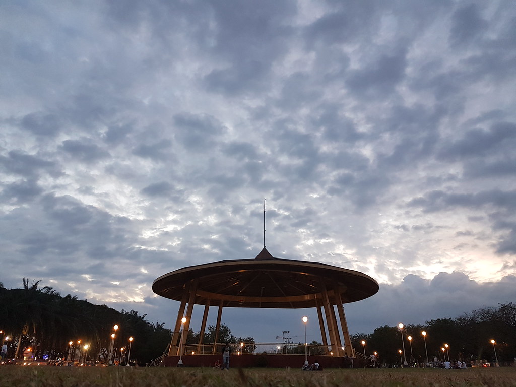 https://mdw-travel-data-us-east-1.s3.amazonaws.com/img/country/Philippines/Bayanihan-Park--formerly-Astro-Park-/img_02.jpg