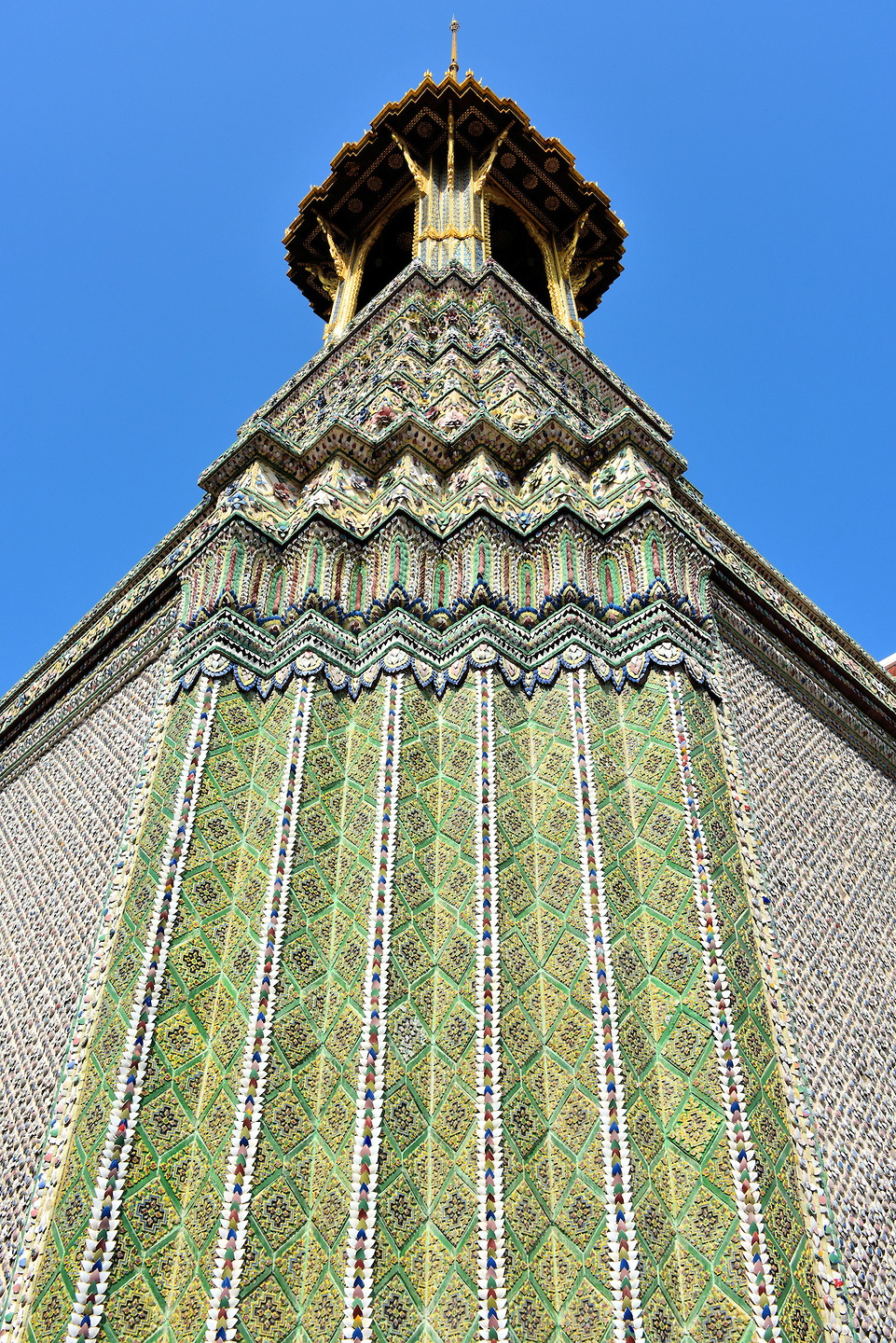 https://mdw-travel-data-us-east-1.s3.amazonaws.com/img/country/Philippines/Belfry-Tower/img_00.jpg