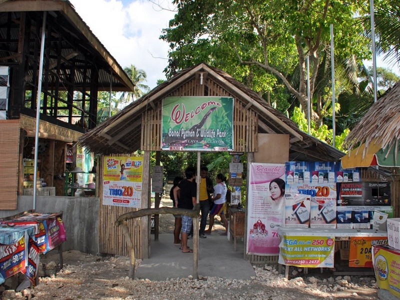https://mdw-travel-data-us-east-1.s3.amazonaws.com/img/country/Philippines/Bohol-Python-and-Wildlife-Park/img_01.jpg