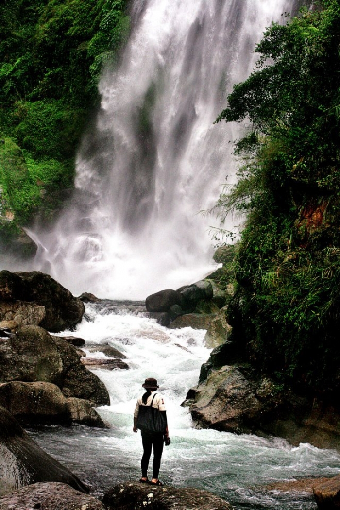 https://mdw-travel-data-us-east-1.s3.amazonaws.com/img/country/Philippines/Bomod-ok-Falls/img_01.jpg