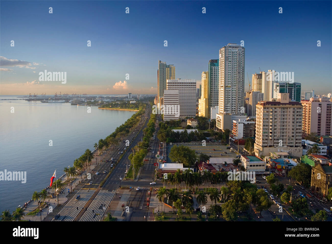 https://mdw-travel-data-us-east-1.s3.amazonaws.com/img/country/Philippines/Boulevard/img_03.jpg