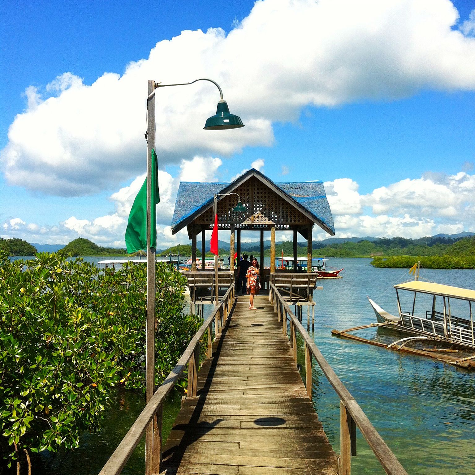https://mdw-travel-data-us-east-1.s3.amazonaws.com/img/country/Philippines/Britania-Group-of-Islands/img_02.jpg