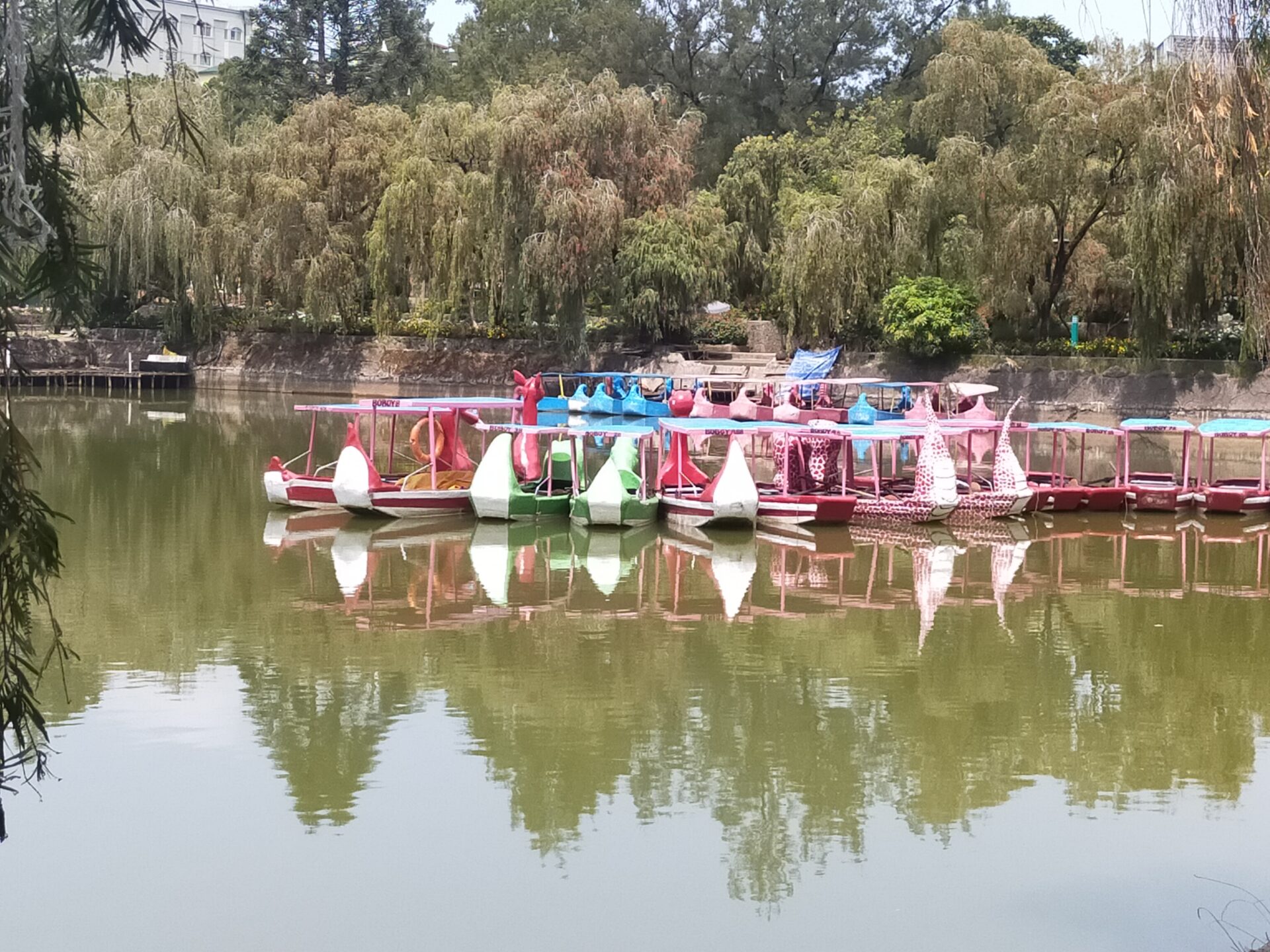 https://mdw-travel-data-us-east-1.s3.amazonaws.com/img/country/Philippines/Burnham-Park/img_02.jpg