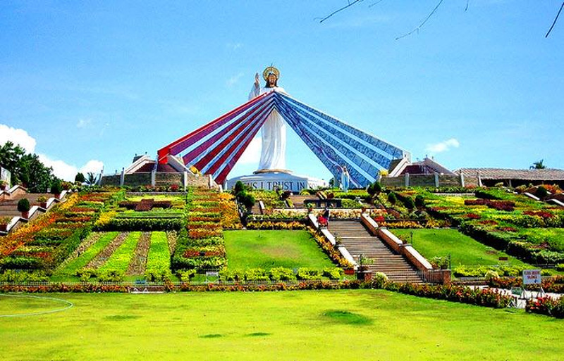 https://mdw-travel-data-us-east-1.s3.amazonaws.com/img/country/Philippines/Cagayan-de-Oro-Gardens/img_01.jpg