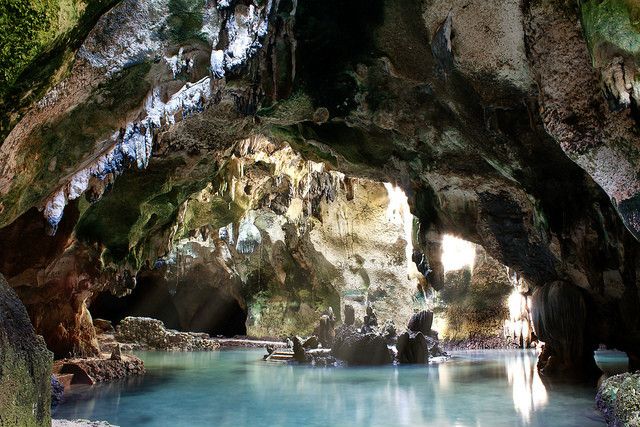 https://mdw-travel-data-us-east-1.s3.amazonaws.com/img/country/Philippines/Cathedral-Caves/img_01.jpg