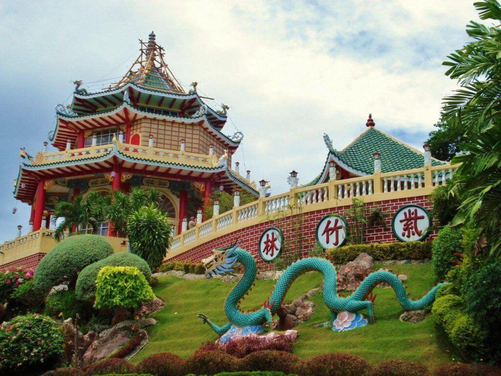 https://mdw-travel-data-us-east-1.s3.amazonaws.com/img/country/Philippines/Cebu-Taoist-Temple/img_03.jpg