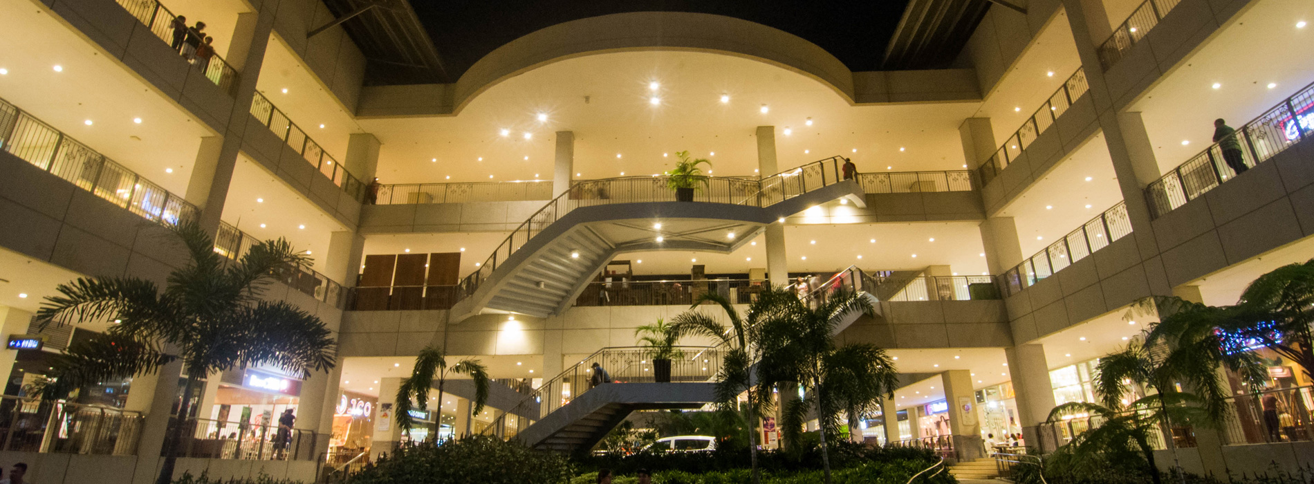 https://mdw-travel-data-us-east-1.s3.amazonaws.com/img/country/Philippines/Centrio-Mall/img_01.jpg