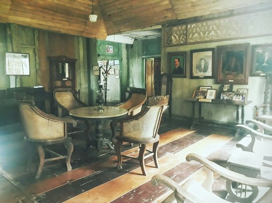 https://mdw-travel-data-us-east-1.s3.amazonaws.com/img/country/Philippines/Clarins-Ancestral-House/img_02.jpg