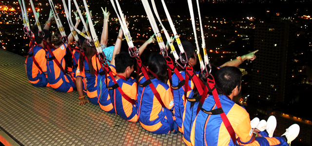 https://mdw-travel-data-us-east-1.s3.amazonaws.com/img/country/Philippines/Crown-Regency-Sky-Experience-Adventure/img_01.jpg