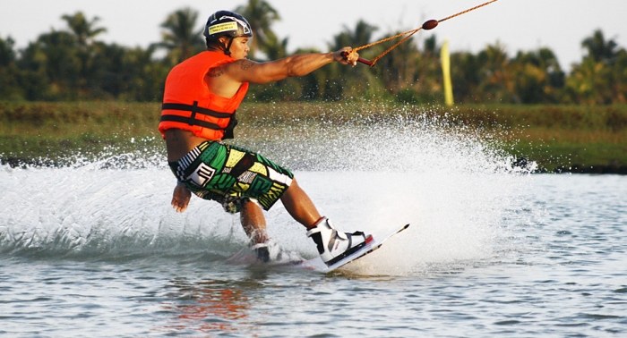 https://mdw-travel-data-us-east-1.s3.amazonaws.com/img/country/Philippines/Deca-Wakeboard-Park/img_00.jpg