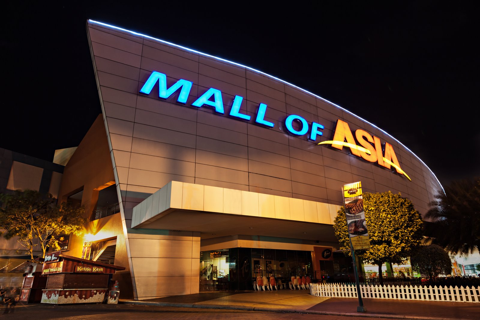 https://mdw-travel-data-us-east-1.s3.amazonaws.com/img/country/Philippines/Dmall/img_01.jpg