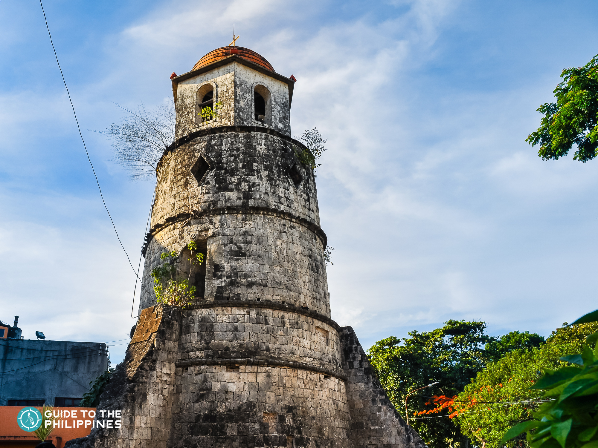 https://mdw-travel-data-us-east-1.s3.amazonaws.com/img/country/Philippines/Dumaguete-Cathedral/img_01.jpg
