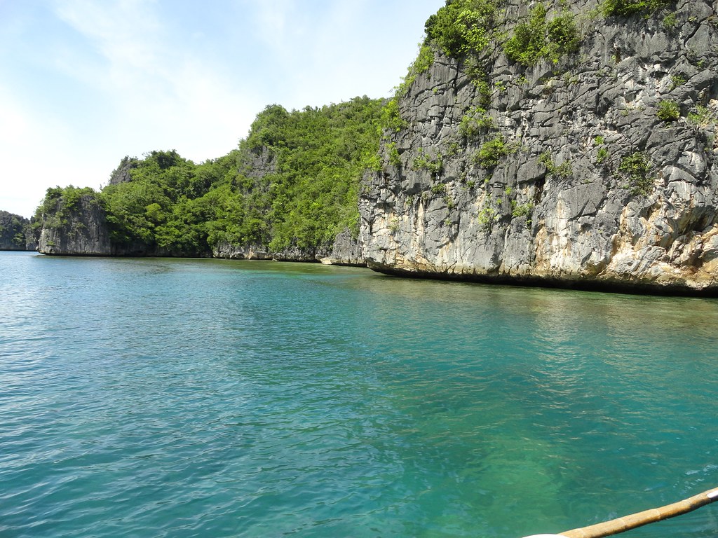 https://mdw-travel-data-us-east-1.s3.amazonaws.com/img/country/Philippines/Gota-Beach/img_01.jpg