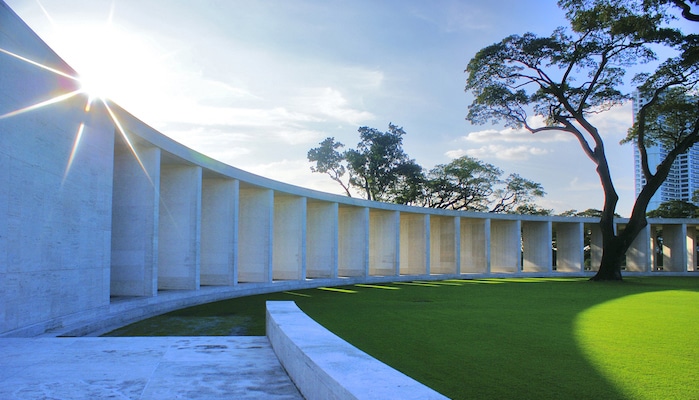 https://mdw-travel-data-us-east-1.s3.amazonaws.com/img/country/Philippines/Heritage-Park/img_01.jpg